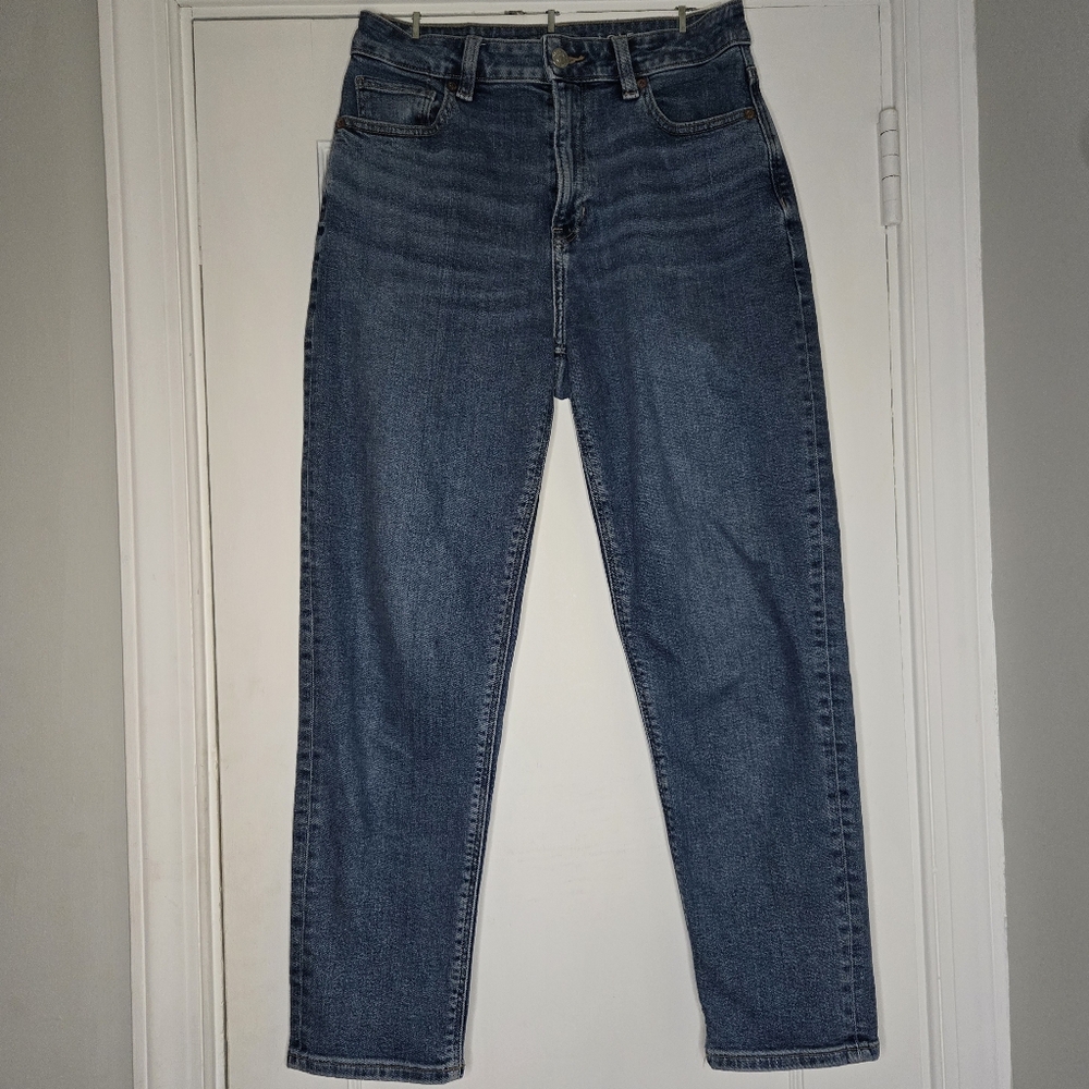 American Eagle Mom Jeans Light Wash Mom Jeans – Women’s Size 2 Short
